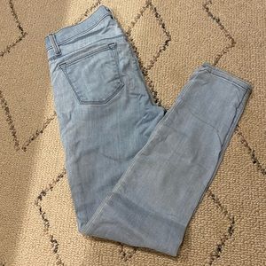 J Brand light wash size 27 skinny mid rise